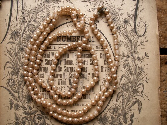 Vintage Costume Pearl Necklaces and Earrings (Bro… - image 4
