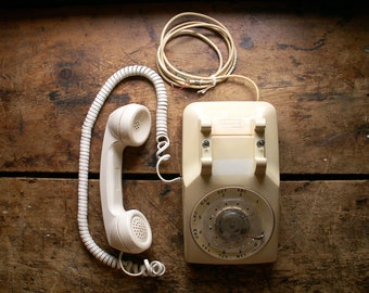 Hello Operator - Vintage Bell System Western Electric Desk Telephone in Off White