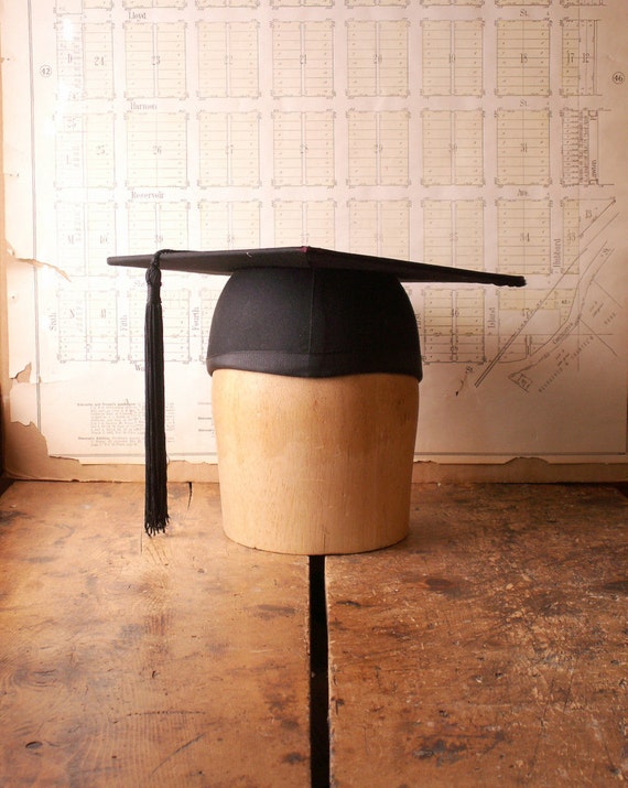 Vintage Black Graduation Cap Mortarboard Hallowee… Gem