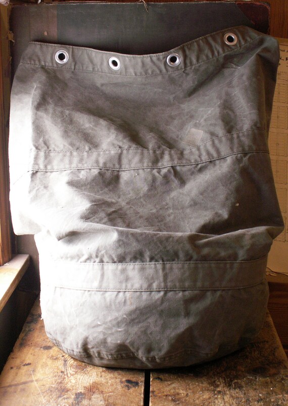 Vintage Army Green Canvas Rucksack - Duffle Bag -… - image 5