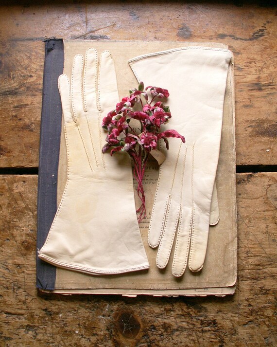 Vintage Pair of Ladies Kid Skin Gloves with Wide C