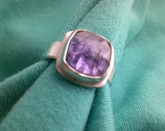 Sparkly Blue Violet Tanzanite in Argentium Ring Size 6