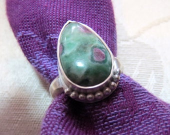 Ruby in Fuchsite Teardrop in Granulated Argentium Ring Size 6