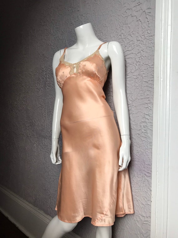 Nitgown Dress Tie Bow Keyhole Boho Prairie Baby Pink Satin Lace Floral Embroidered Nightie Medium Gorgeous Peach Salmon Pink Slip