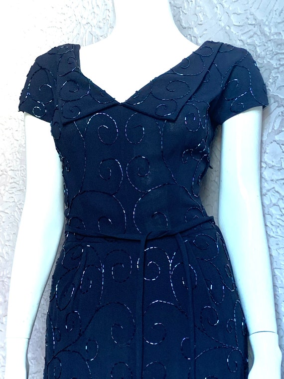 30's Vintage Navy Rayon Crepe Beaded Dress bugle … - image 6