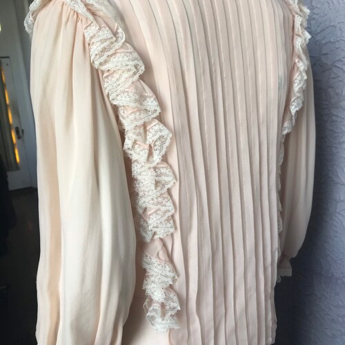 70's Vintage Oscar DeLa shops Renta Sheer Silk Chiffon Lace Blouse small