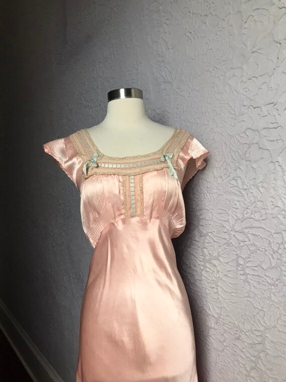 30's/40's Vintage Rayon Satin Lace Gown Dress med