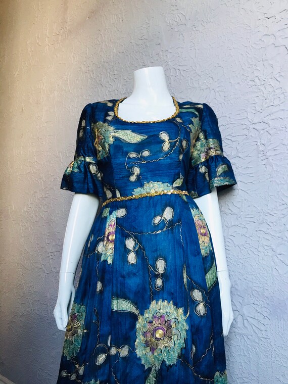 60's/70's Vintage Blue Metallic Embroidered Silk E