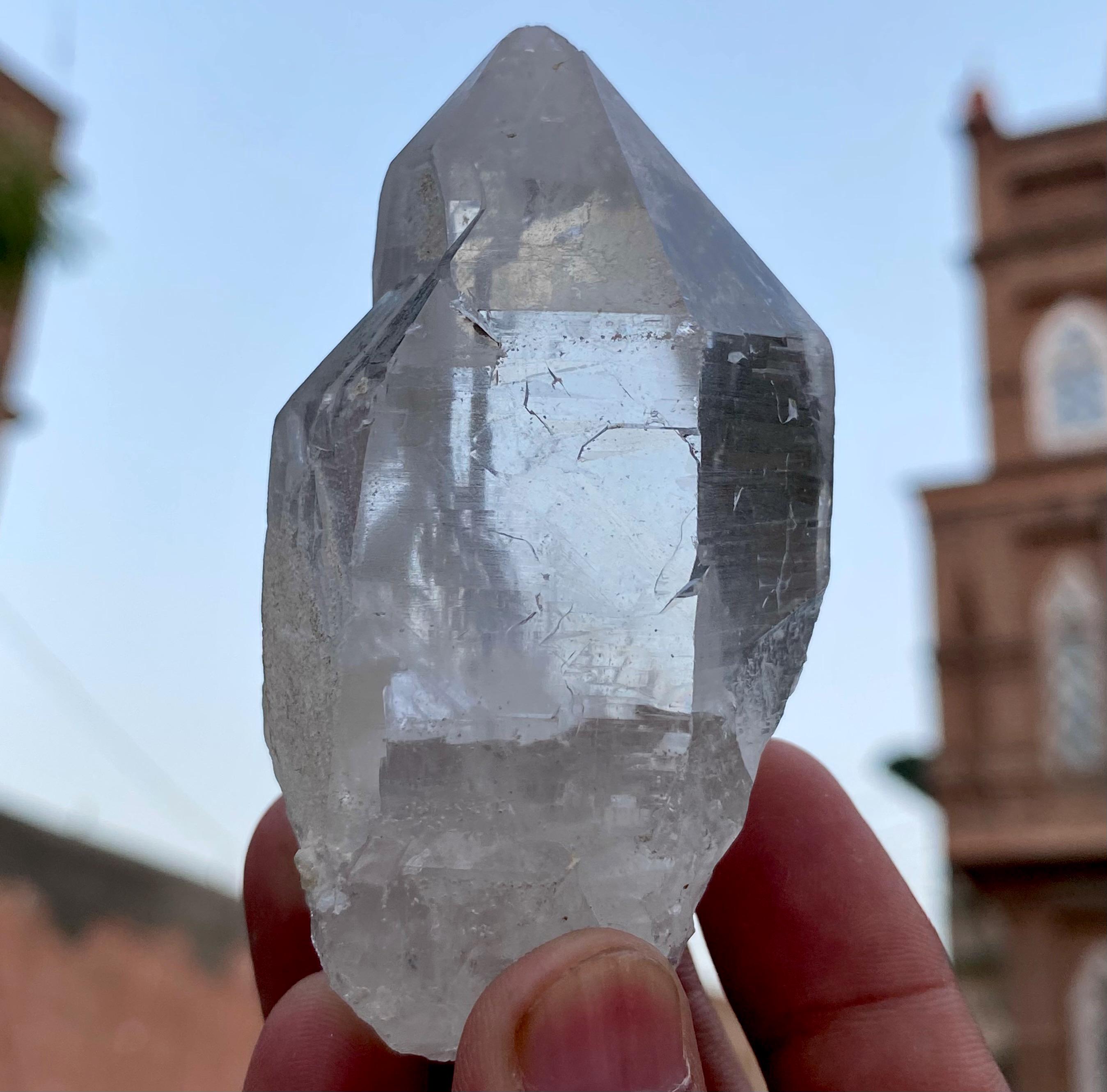 151グラム ユニークな天然の透明なヒマラヤ水晶標本 パキスタン産 