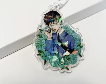 Brelok Kyoya z logo klubu gospodarzy liceum Ouran