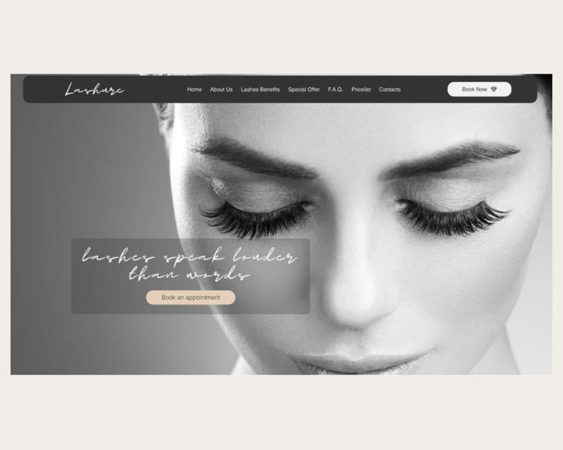 Peut inclure: Image en noir et blanc d'un visage de femme avec de longs cils fonc&eacute;s. L'interface du site web affiche le texte "Lashure", et la phrase "lashes speak louder than words" avec un bouton "Book an appointment".