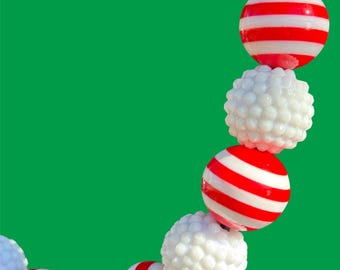 Peppermint Beaded Dog Collar – Candy Cane Christmas Accessory