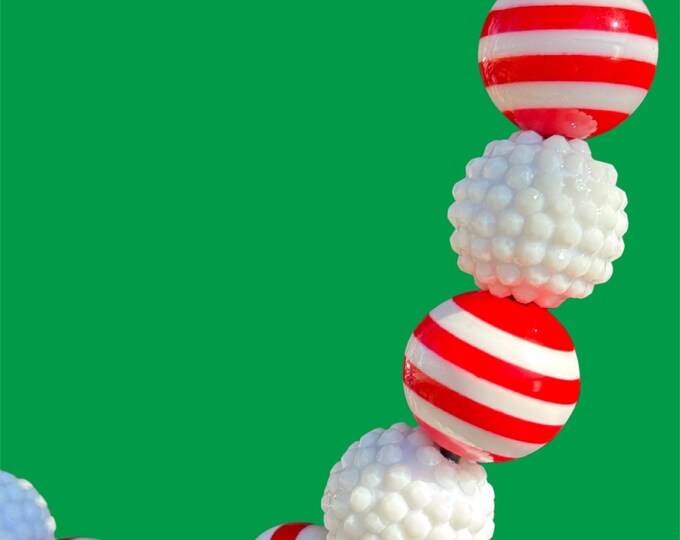 Peppermint Beaded Dog Collar – Candy Cane Christmas Accessory