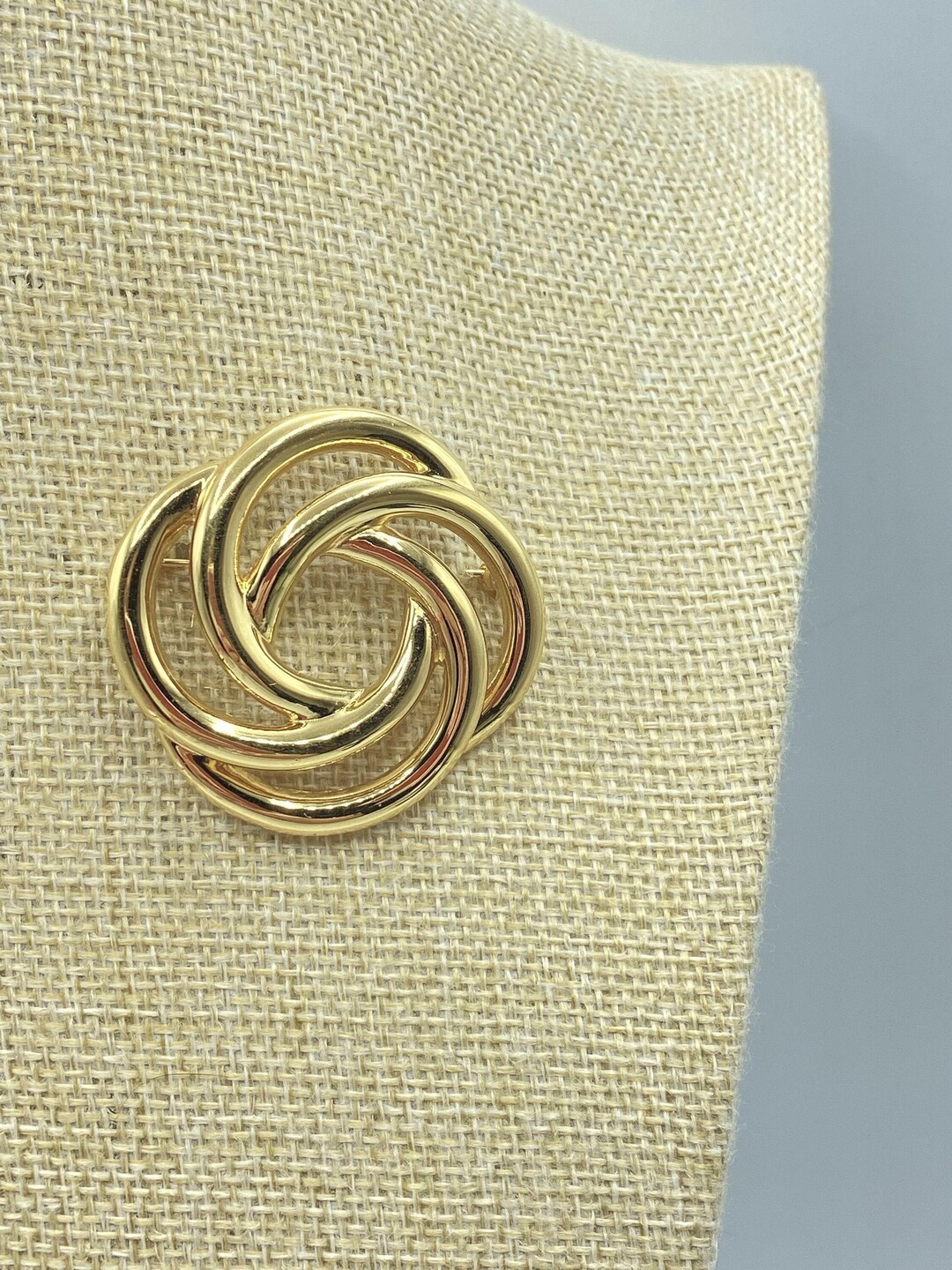Vintage Monet Interlocking Circles Brooch - Gold Tone Lapel Pin - Etsy