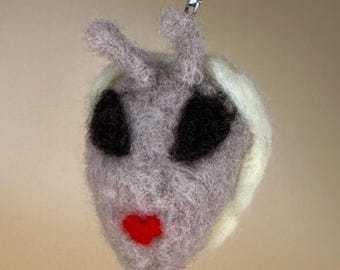 カスタムニードルフェルトのグラムエイリアンヘッドキーホルダー/オーナメント | エイリアンウール彫刻 | オーダーメイドハンドメイド