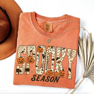 Spooky Season Retro Halloween Shirt Spooky Halloween Comfort Colors Spooky Fall Shirt Cute Halloween Tee Gift Women Spooky Tee