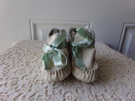 leather antique baby shoes