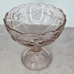 Sällsynt rosa Barolac-glasskål från 1930-talet: Art Deco-körsbärsdesign