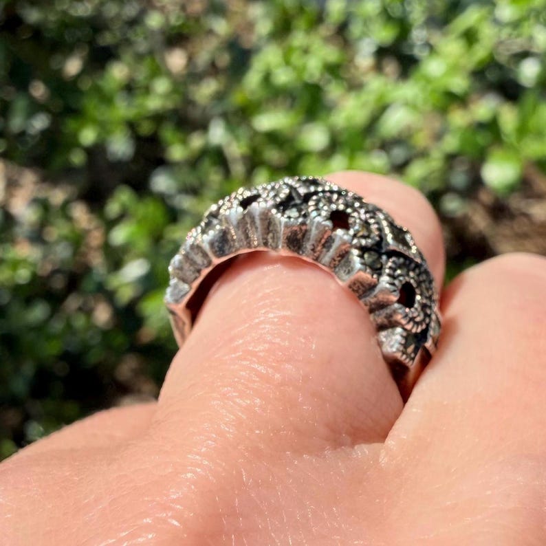 Vintage Marcasite Ring | Sterling Silver | Size 6 | Detailed Wide Band image 3