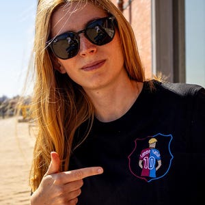 Lamine Yamal 10 Embroidered T-shirt – FC Barcelona Rising Star Shirt, Teen Football Gift, Spanish Soccer Fan Tee, Barça Supporter Shirt