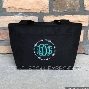 Personalized Monogram Lunch Tote/Bag with Arrow Frame/School Lunch Bag/Work Lunch Bag/Cute Cooler Lunch Bag/Kids Lunch Bag