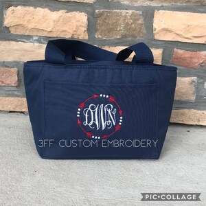 Personalized Monogram Lunch Tote/Bag with Arrow Frame/Monogram Gift/Insulated Lunch Bag/Lunch Cooler/Gift for Friend image 2