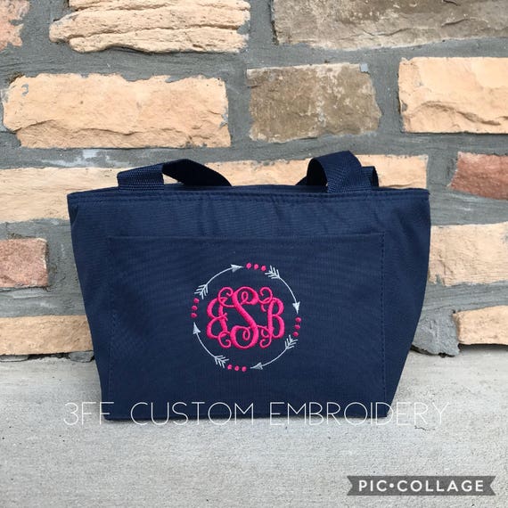 Personalized Monogram Lunch Tote/Bag with Arrow Frame/Monogram Gift/Insulated Lunch Bag/Lunch Cooler/Gift for Friend