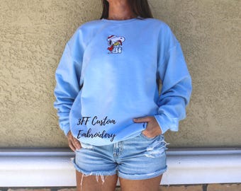 UNISEX Embroidered Christmas Dog Sweatshirt/Santa Hat/Christmas Gift/Crewneck Sweatshirt/Gift for Dog Lover/Winter Sweatshirt/Dog and Bird