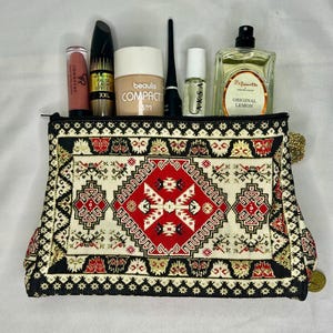Handmade Carpet Design Wallet, Zipper Pouch, Boho Coin Purse, Cute Small Makeup Bag, Women’s Wallet,Vintage Kilim Design Make Up Bag