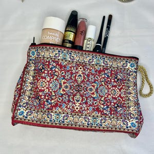 Handmade Carpet Design Wallet, Zipper Pouch, Boho Coin Purse, Cute Small Makeup Bag, Women’s Wallet,Vintage Kilim Design Make Up Bag