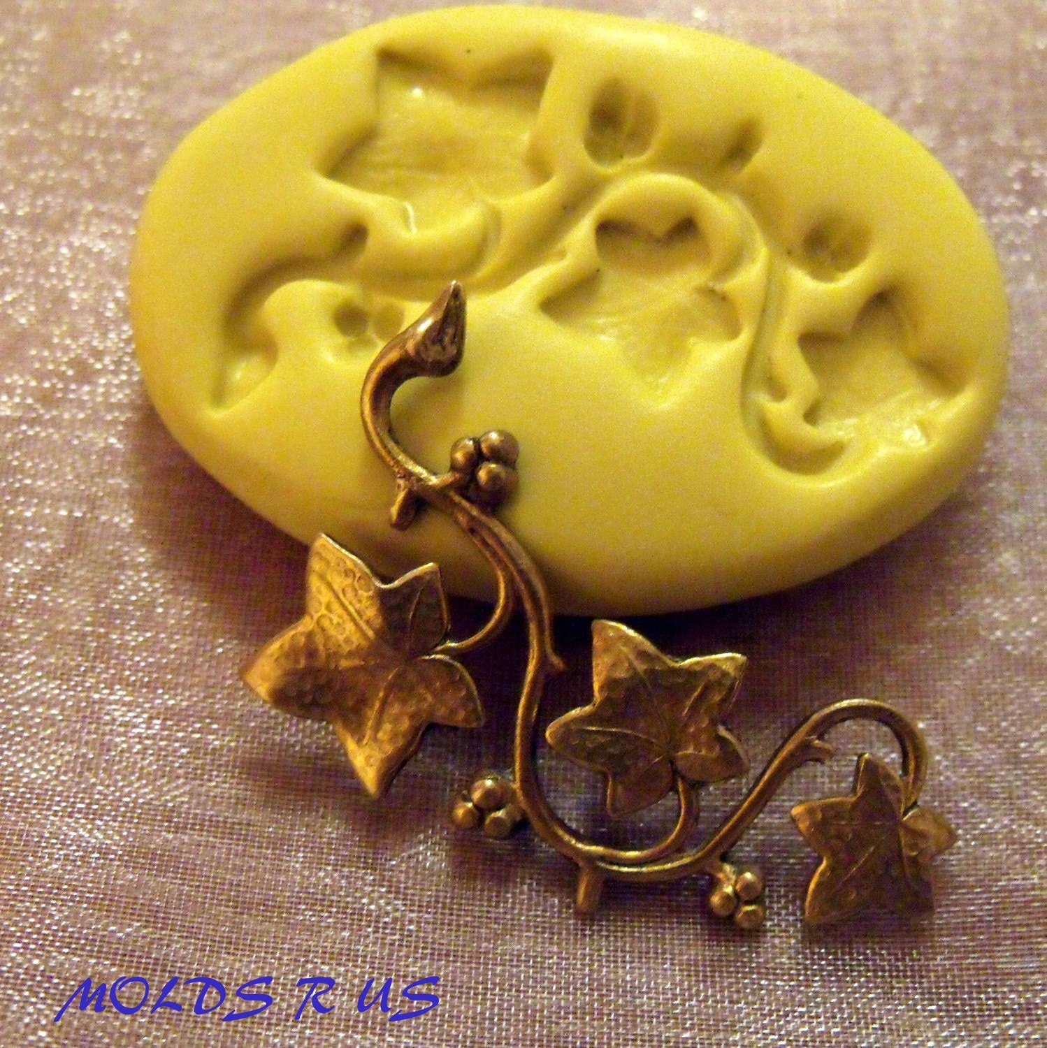 BUMBLE BEE - Flexible Silicone Mold - Push Mold, Jewelry Mold, Polymer Clay  Mold, Resin Mold, Craft Mold, Food Mold, PMC Mold