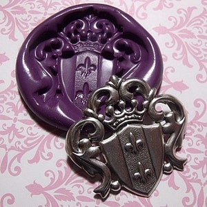 Fleur De Lis Shield And Cown Molde de silicone flexível - fondant, cera, alimentos em miniatura, decoden, argila, resina, doces, pmc