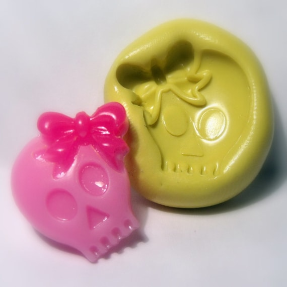 Flexible Mold Kawaii Girl Skull W// Flower Bow Resin Or Chocolate Mould