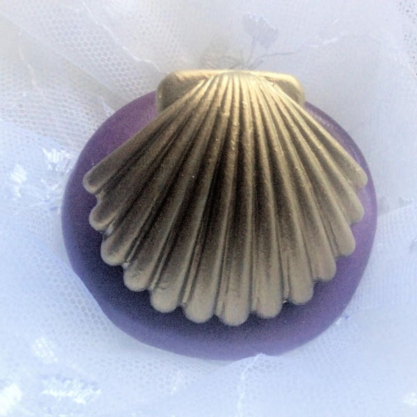 LARGE SEASHELL Flexible silicone push mold- fondant, wax, miniature foods, decoden, clay, resin, sweets, pmc