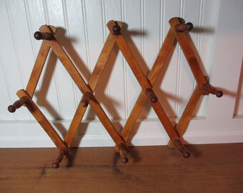 Vintage Accordian Folding Wooden Mug Rack, 10 Peg Rack, Jewelry Rack, Japan MR200