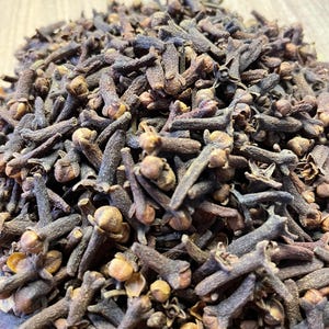 Ganze Gewürznelken (Syzygium aromatum) - Handverlesenes und natürlich getrocknetes Gewürz aus der Türkei