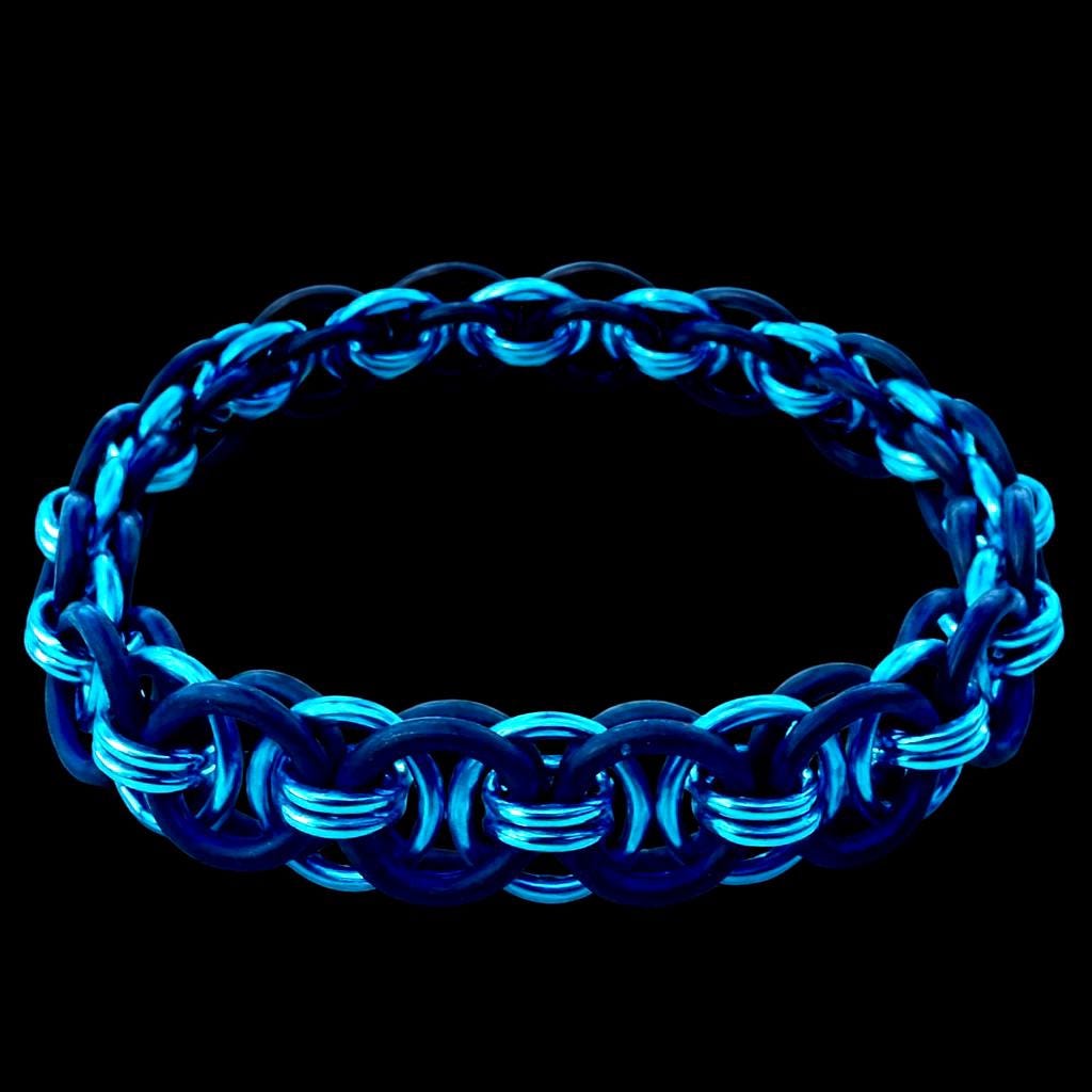 Ethereal Horizon Blue Stretchy Chainmaille Clasp-less Bracelet
