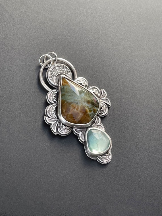 Polychrome jasper and aquamarine pendant