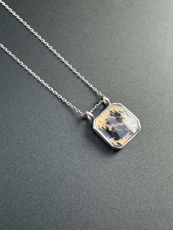 Dendritic agate pendant