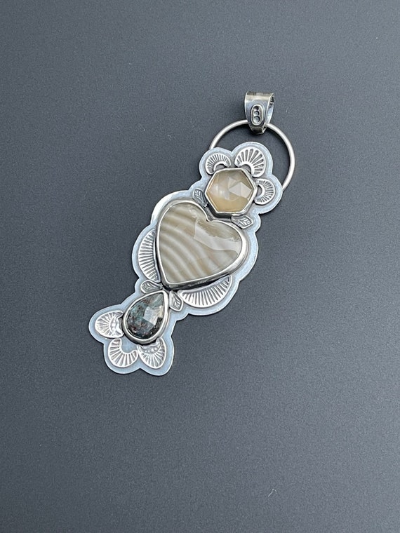 Banded agate, gray moonstone and kyanite Healing heart pendant