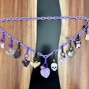 Collar con dije de campana de nostalgia de los años 80: 11 dijes, cadena de 91 cm