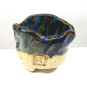 Handgefertigter Sukkulenten-Übertopf - Schöner blaugrüner Bonsai-Topf mit Drainage, flache gestempelte Kaktusschale aus Keramik