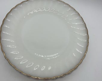 5 platos grandes de almuerzo Anchor Hocking Fire King de vidrio opalino con diseño en espiral y borde dorado de 25 cm (10")