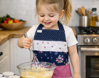 Tablier à plusieurs niveaux pour fille - Tablier en coton doublé fait main pour la pâtisserie, l'art et les vêtements de cuisine.