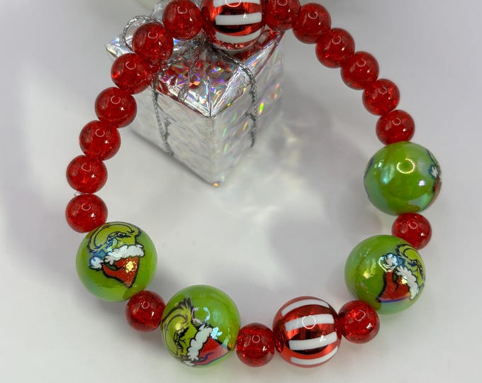 A Christmas Grinch Bracelet  |  Christmas Bracelet | Holiday Bracelet | Grinch