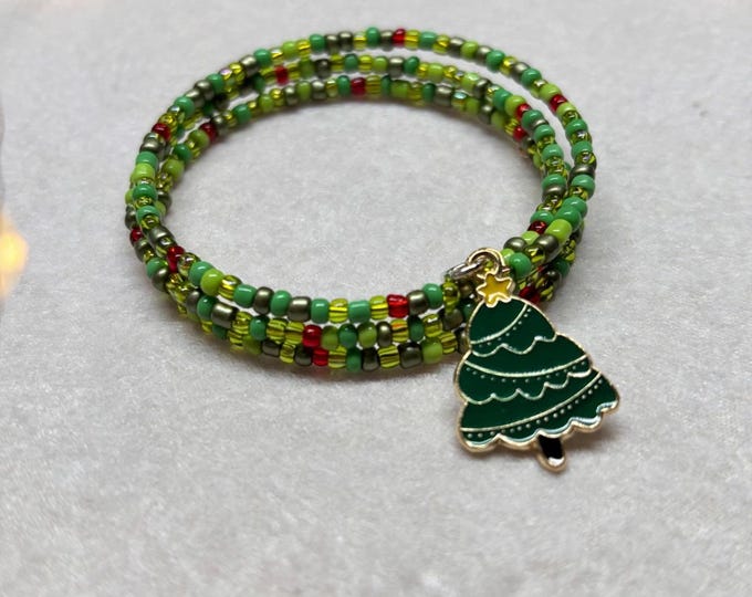 Christmas Seed Bead Bracelet with Charm |  Christmas Bracelet | Holiday Bracelet | Memory Wire Bracelet | Multi Strand