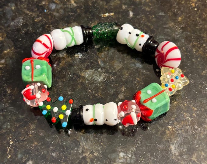 Lampwork Glass Christmas Bracelet:  Holiday  Jewelry Stretch Bracelet |
