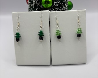 Orecchini Swarovski di Natale / Orecchini ad albero / Orecchini per le feste / Cristalli Swarovski / Orecchini di Natale / Orecchini in argento sterling