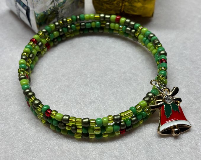 Christmas Seed Bead Bracelet with Charm |  Christmas Bracelet | Holiday Bracelet | Memory Wire Bracelet | Multi Strand