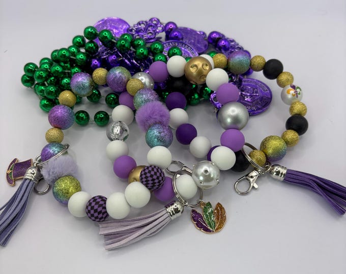 Mardi Gras  Beaded Wristlet Keychain  | Keychain | Mardi Gras  | Beaded Keychain | Key Fob | Faux Fur | Cruise